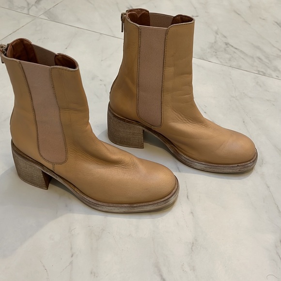 Free People Essential Chelsea Boot - Picture 3 of 5